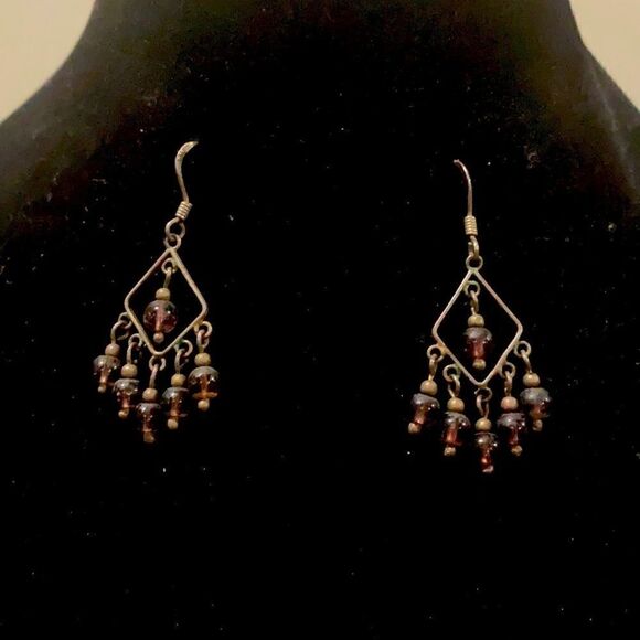 Vintage, purple beaded earrings. - Picture 2 of 2